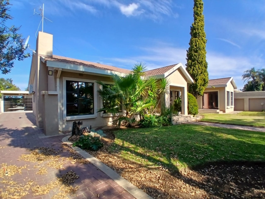 4 Bedroom Property for Sale in Jan Cillierspark Free State